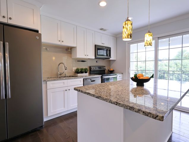 38 The Court of Greenway, Northbrook, IL 60062