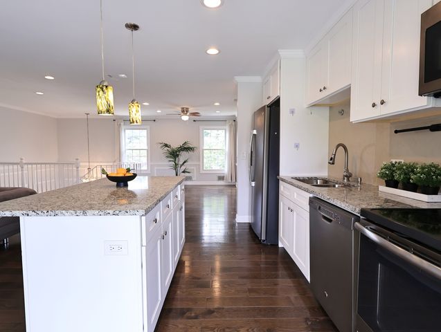 38 The Court of Greenway, Northbrook, IL 60062
