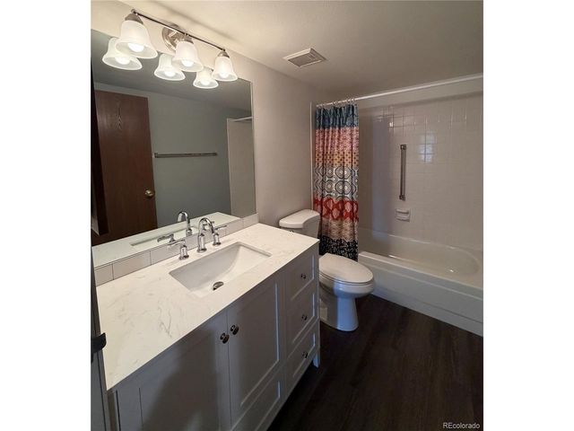 13800 E Marina Dr 102, Aurora, CO 80014