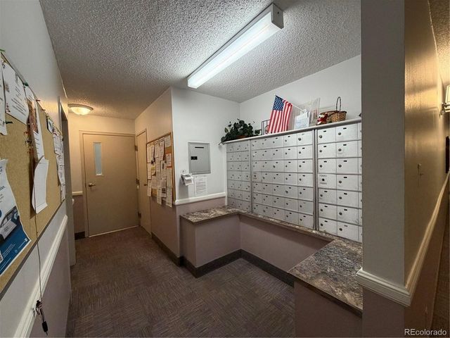 13800 E Marina Dr 102, Aurora, CO 80014
