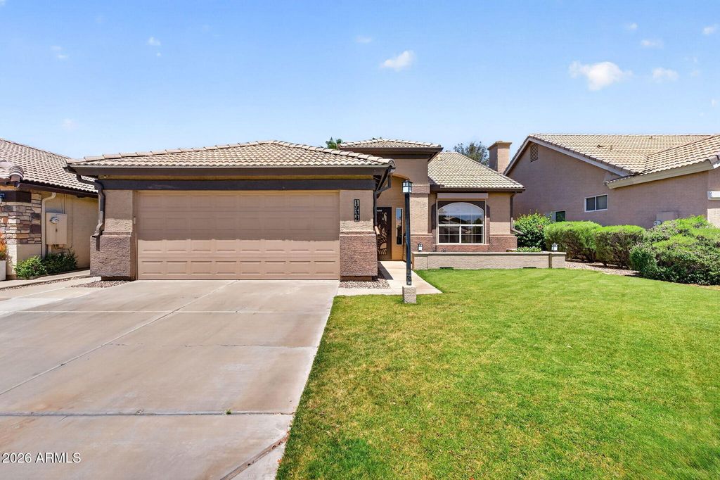 1934 E TYSON Place, Chandler, AZ 85225