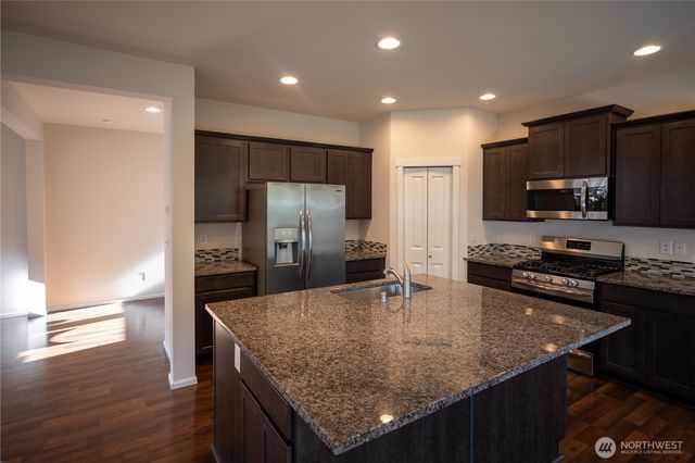 10524 191st Street E, Puyallup, WA 98374