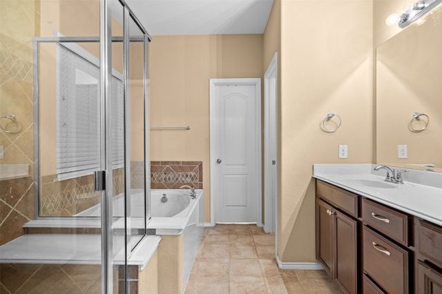 1725 Quails Nest Drive, Fort Worth, TX 76177