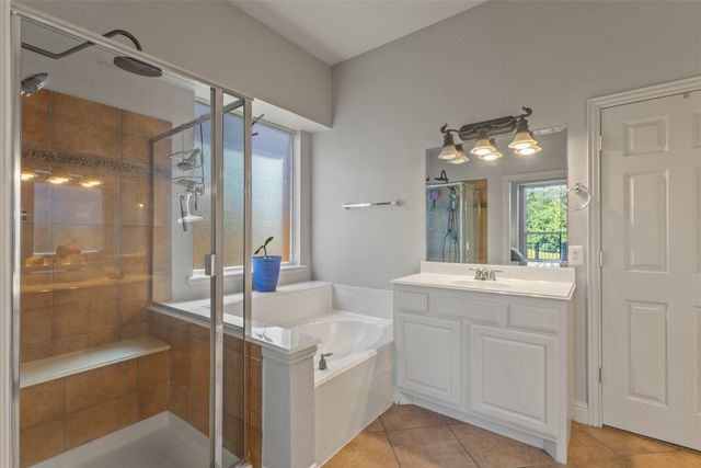 2302 Grizzly Run Lane, Euless, TX 76039