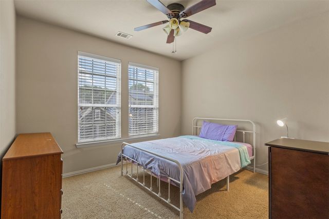2302 Grizzly Run Lane, Euless, TX 76039