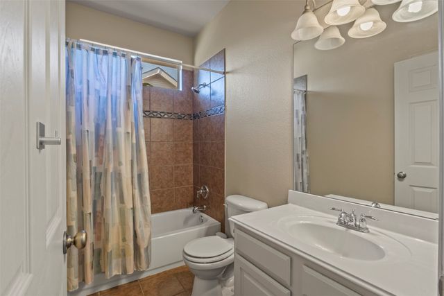 2302 Grizzly Run Lane, Euless, TX 76039