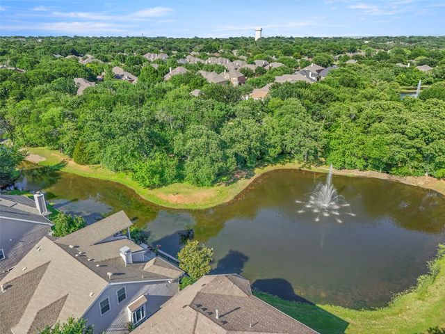 2302 Grizzly Run Lane, Euless, TX 76039