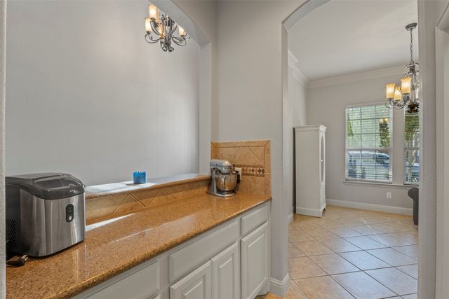 2302 Grizzly Run Lane, Euless, TX 76039