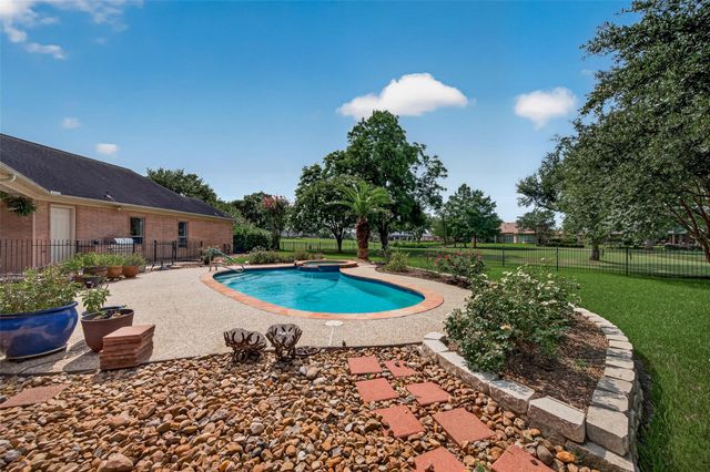 5219 Waterbeck Street, Fulshear, TX 77441