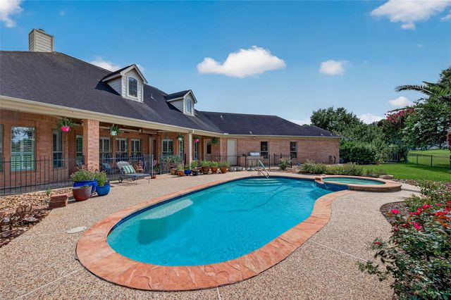 5219 Waterbeck Street, Fulshear, TX 77441