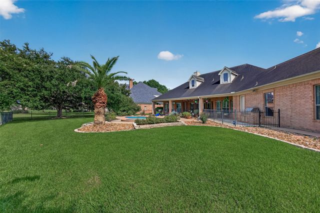 5219 Waterbeck Street, Fulshear, TX 77441