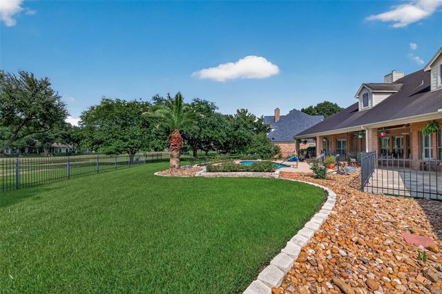 5219 Waterbeck Street, Fulshear, TX 77441