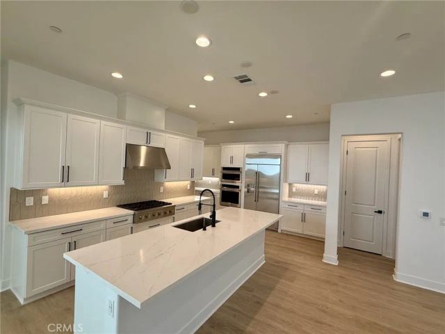 27430 Creekwood Lane, Valencia, CA 91381