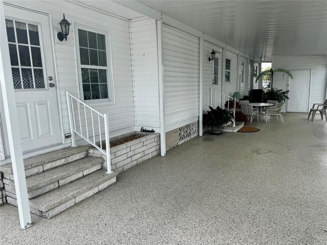 5619 BAYSHORE ROAD 142, Palmetto, FL 34221