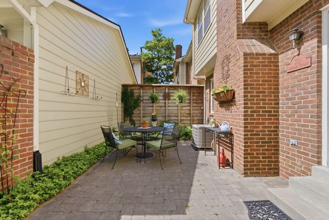 1152 Turkey Foot Road, Lexington, KY 40502