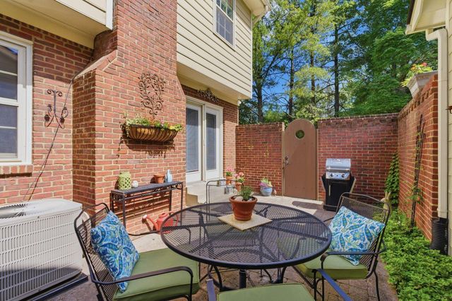 1152 Turkey Foot Road, Lexington, KY 40502