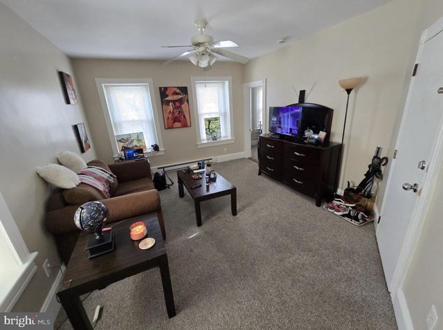 511 CHESTER PIKE, Sharon Hill, PA 19079