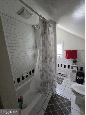 511 CHESTER PIKE, Sharon Hill, PA 19079