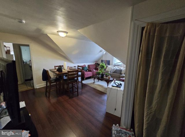 511 CHESTER PIKE, Sharon Hill, PA 19079