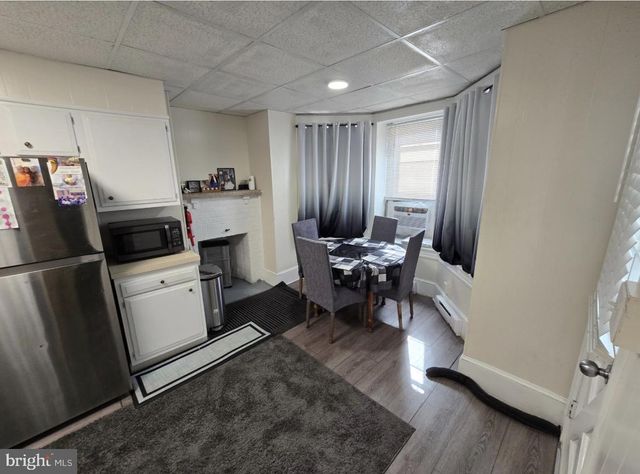 511 CHESTER PIKE, Sharon Hill, PA 19079