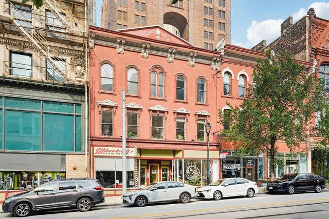 715 N Milwaukee STREET #202, Milwaukee, WI 53202