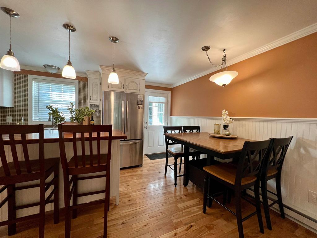 64 Boulder Drive, Londonderry, NH 03053