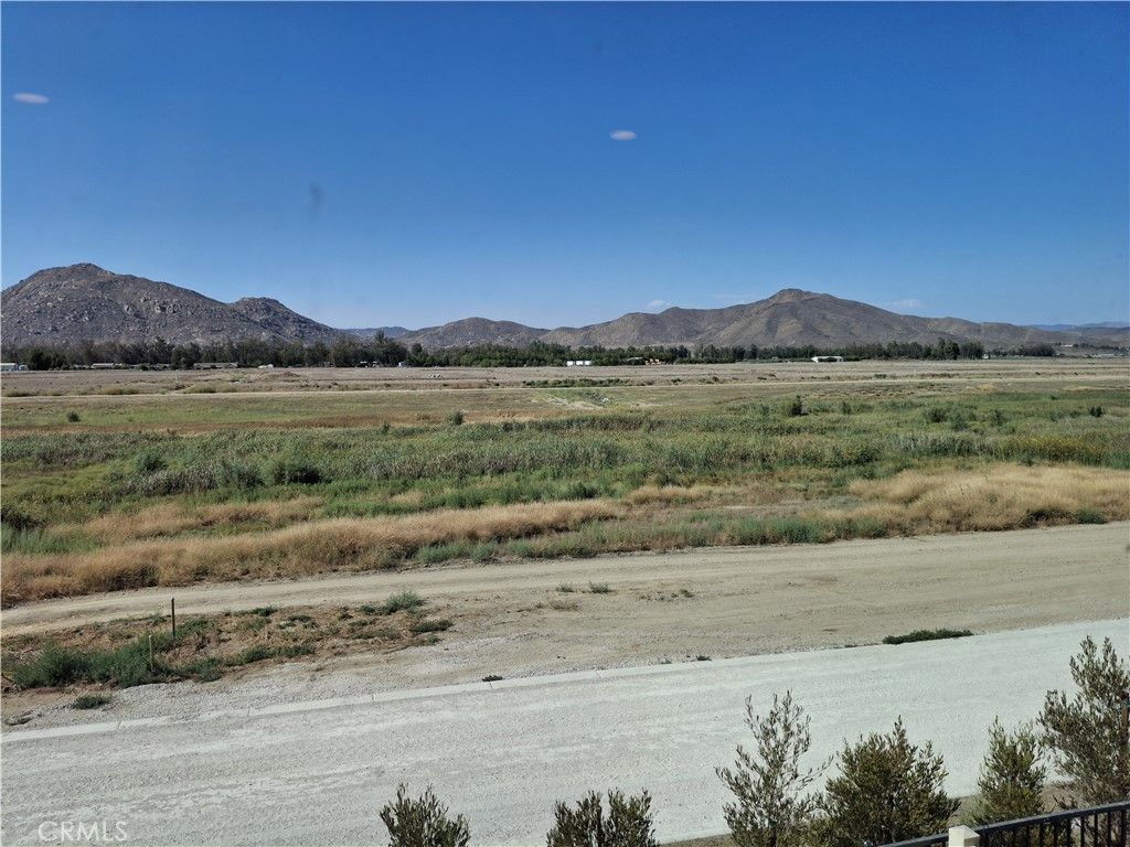Image 13 of property listing at 31322 MINERS RIDGE Loop, Winchester, CA 92596