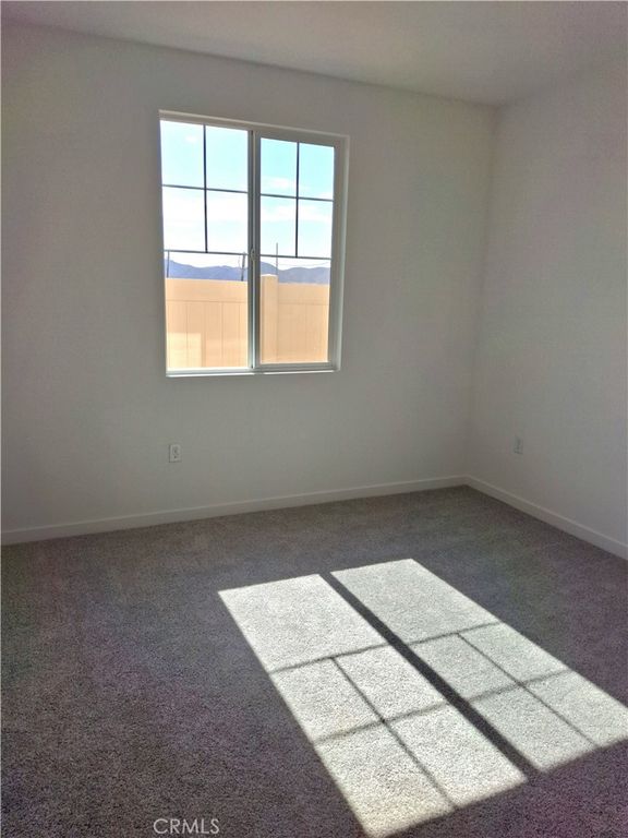 Image 5 of property listing at 31322 MINERS RIDGE Loop, Winchester, CA 92596