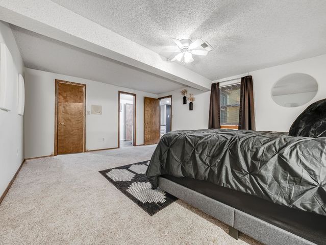 1409 N Wagon Wheel Ct, Derby, KS 67037