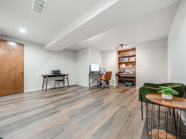 1409 N Wagon Wheel Ct, Derby, KS 67037