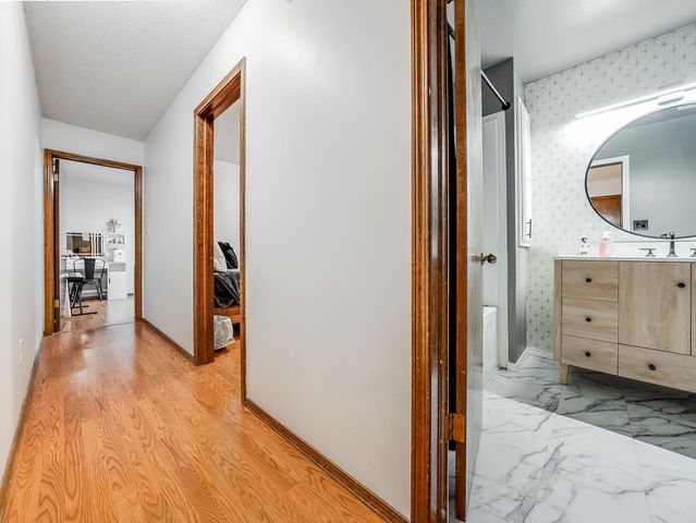 1409 N Wagon Wheel Ct, Derby, KS 67037