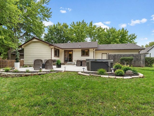 1409 N Wagon Wheel Ct, Derby, KS 67037