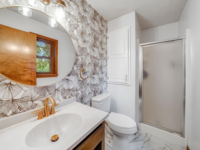 1409 N Wagon Wheel Ct, Derby, KS 67037