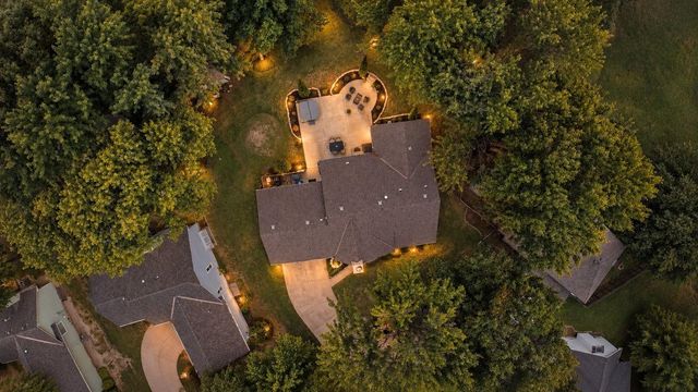 1409 N Wagon Wheel Ct, Derby, KS 67037