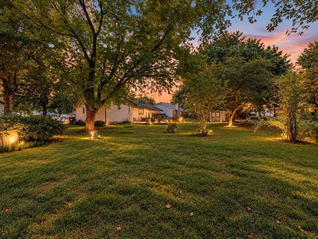 1409 N Wagon Wheel Ct, Derby, KS 67037