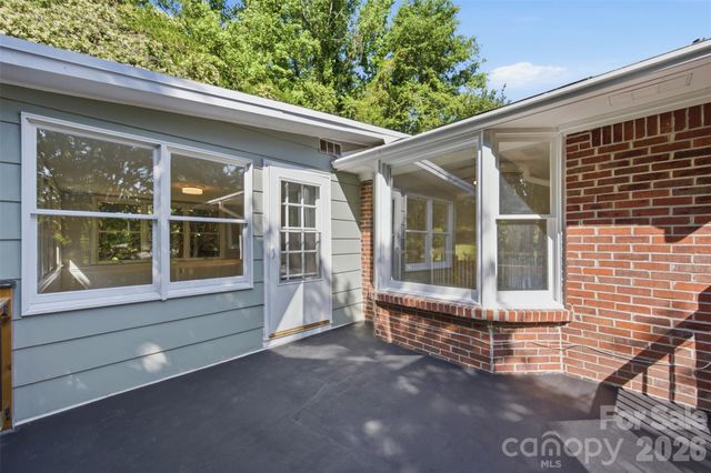 1321 Saluda River Drive, West Columbia, SC 29169