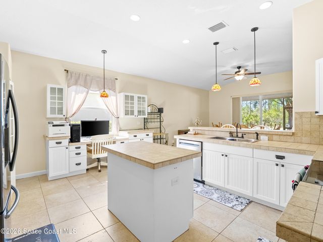 319 Gardendale Circle SE, Palm Bay, FL 32909