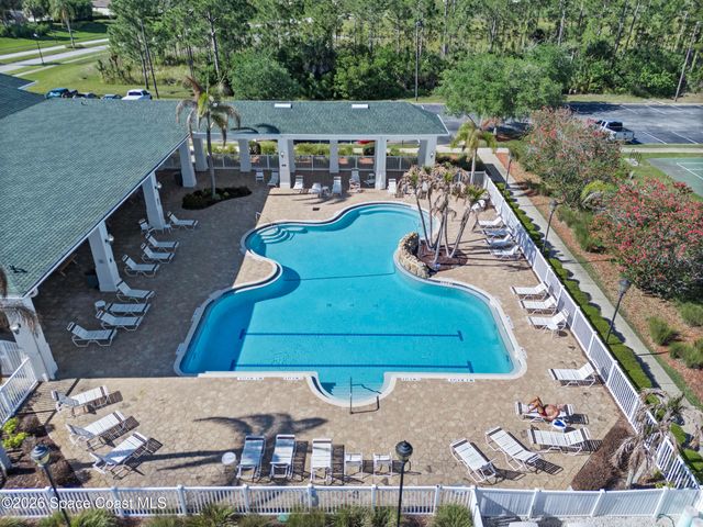319 Gardendale Circle SE, Palm Bay, FL 32909