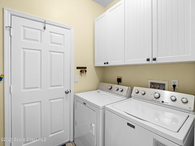 319 Gardendale Circle SE, Palm Bay, FL 32909