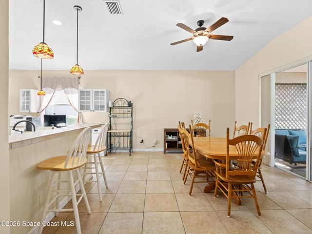 319 Gardendale Circle SE, Palm Bay, FL 32909