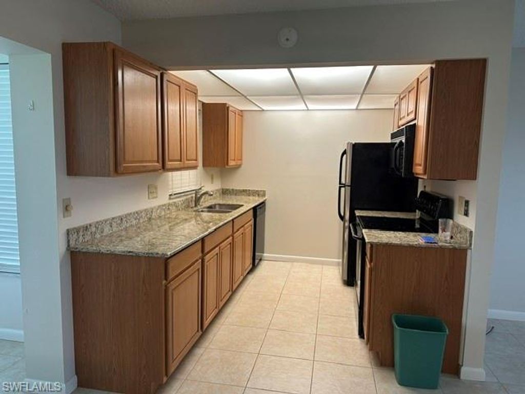 1518 Edgewater CIR 2A, FORT MYERS, FL 33919 — photo 3