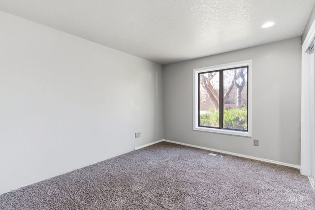 3466 S Vintage Way, Boise, ID 83706