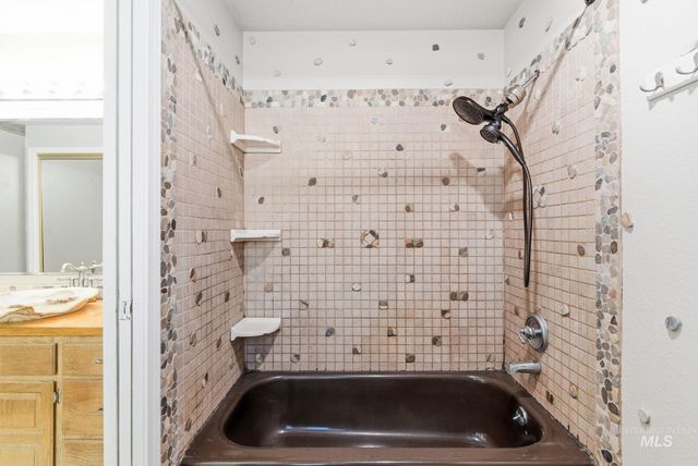 3466 S Vintage Way, Boise, ID 83706