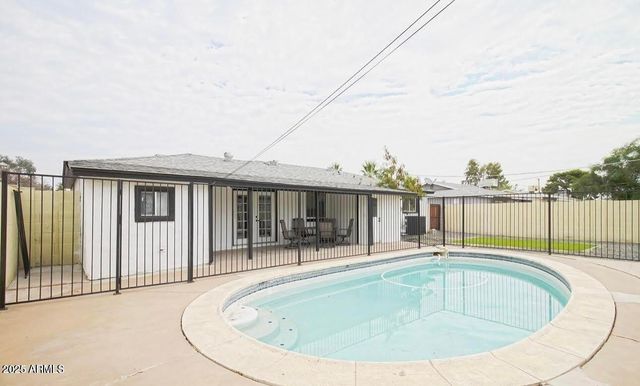 1323 W 10TH Place, Tempe, AZ 85281