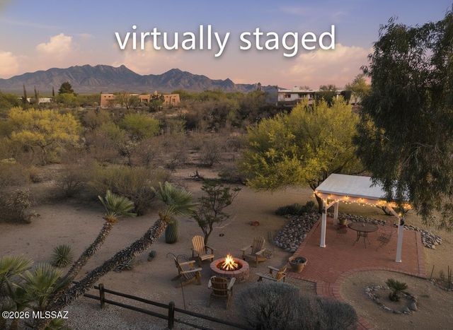 661 W Vía De Suenos, Green Valley, AZ 85622