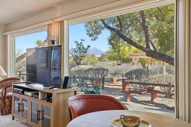 661 W Vía De Suenos, Green Valley, AZ 85622