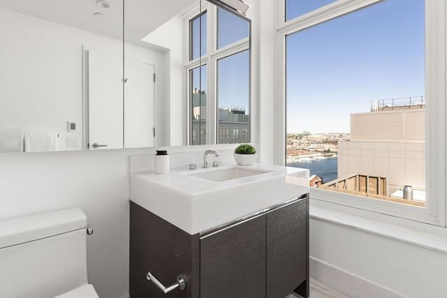 100 Lovejoy Wharf PH1A, Boston, MA 02114