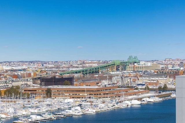 100 Lovejoy Wharf PH1A, Boston, MA 02114