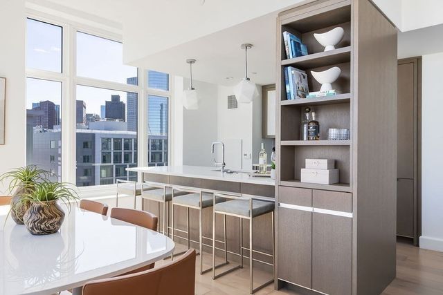100 Lovejoy Wharf PH1A, Boston, MA 02114