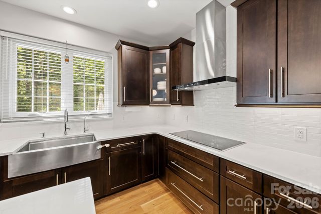 2718 Peverell Lane, Charlotte, NC 28270